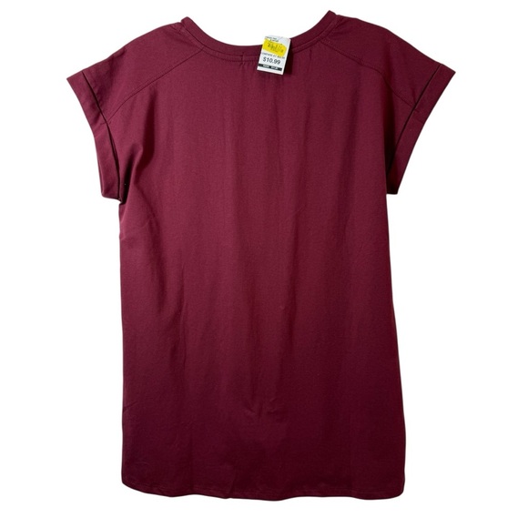 🎄 5/$25 Women’s Maroon Football Graphic Tee - Picture 3 of 6
